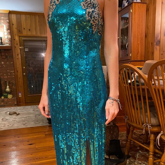 green emerald velvet dress Blue Sparkly Mermaid V Neck Prom Dresses Custom Color / Custom Size main image 0